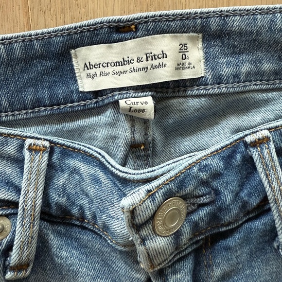 Abercrombie & Fitch High Rise Super Skinny Jeans - Picture 6 of 6